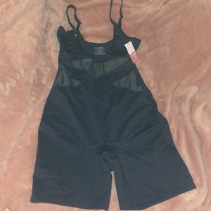 CACIQUE OPEN-BUST THIGH SHAPER IN BLACK SIZE  18/20 NEW